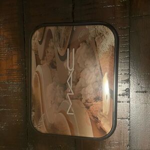 MAC Cosmetics Earthy Tones Eyeshadow Palette